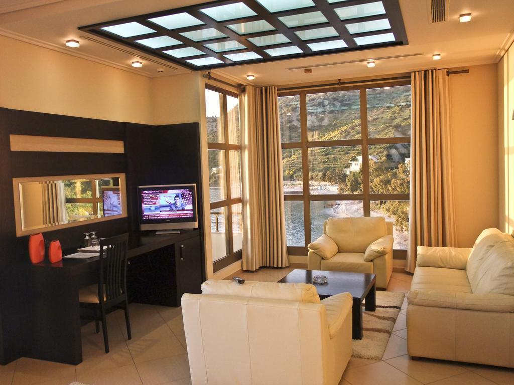 Paradise Beach Hotel Radhimë Habitación foto