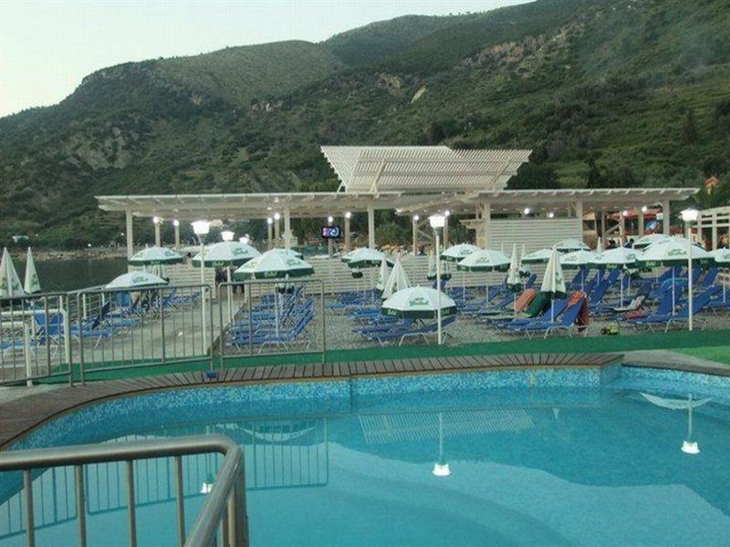 Paradise Beach Hotel Radhimë Facilidades foto